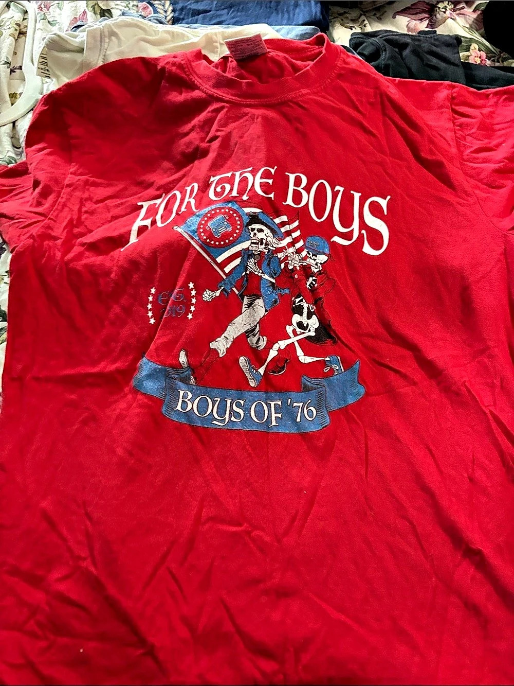 Bussin with the boys Men's Red Graphic Short Sleeve Tee